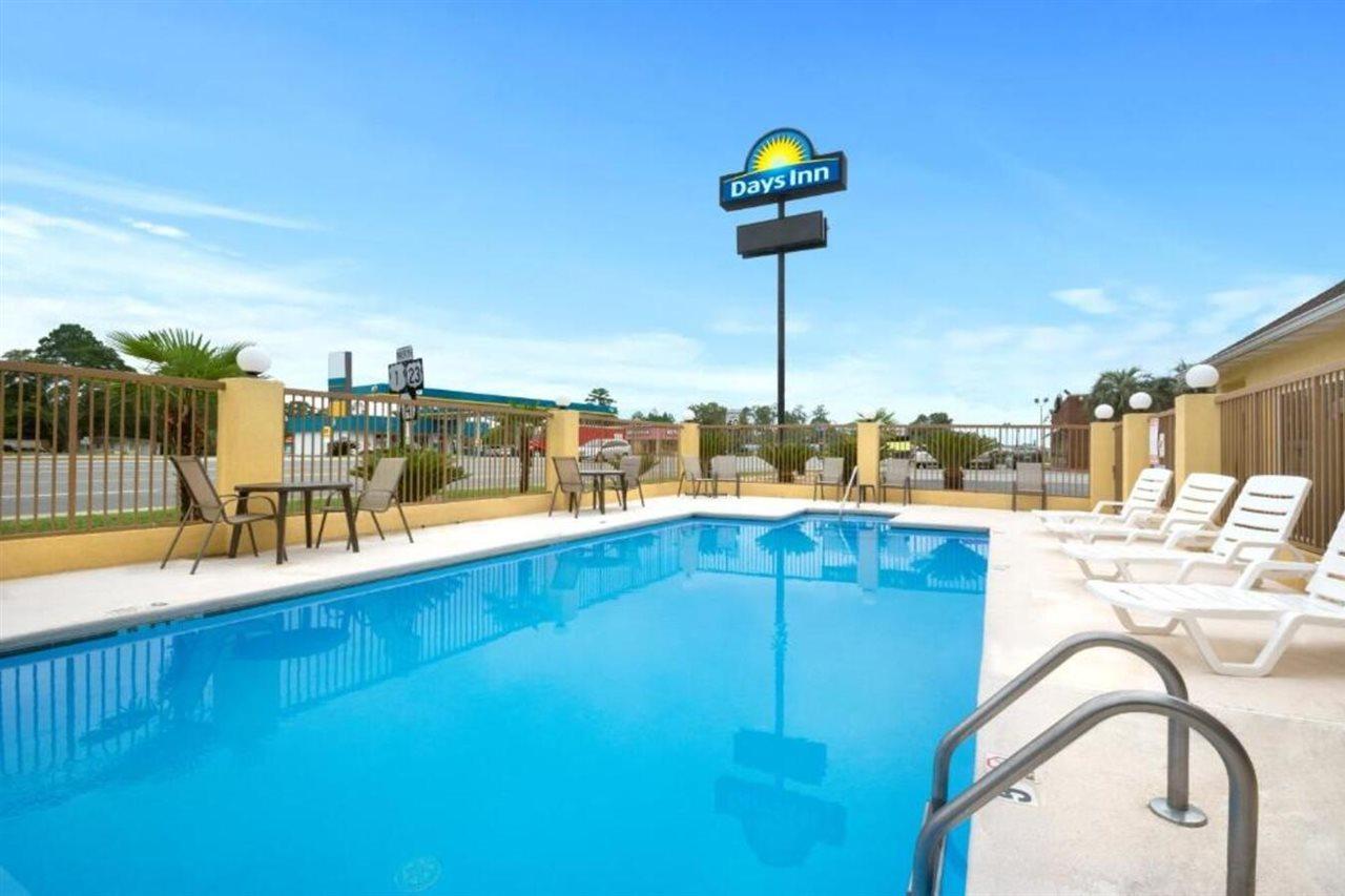 Days Inn By Wyndham Alma Exterior foto