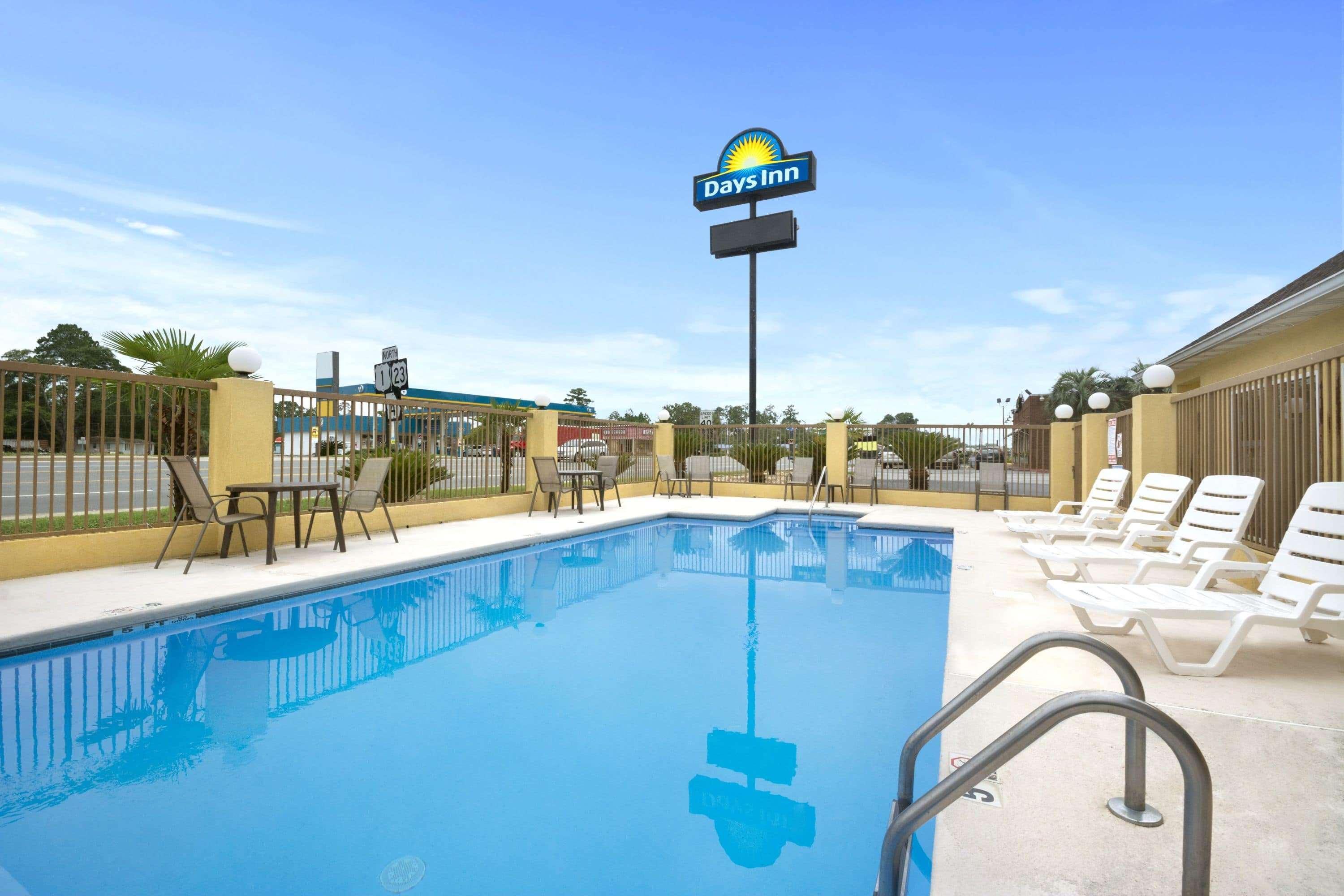 Days Inn By Wyndham Alma Exterior foto